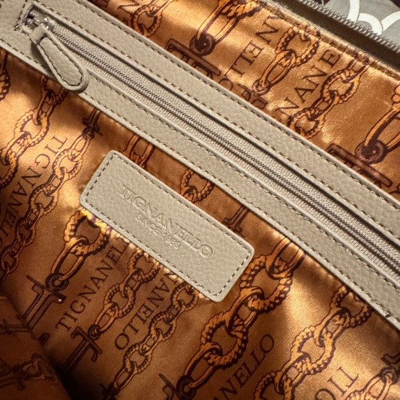 Tiagnello Gray Leather Handbag - Picture 4 of 6